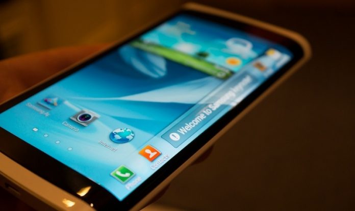 samsung jeftiniji telefoni sa zakrivljenim ekranom