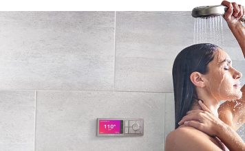 U by Moen digitalni tus