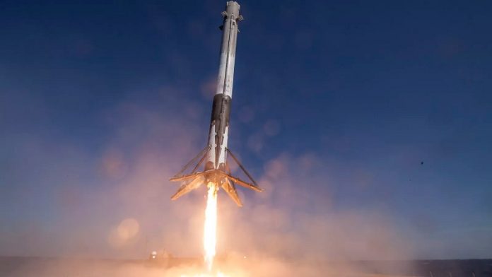 Space X falcon raketa